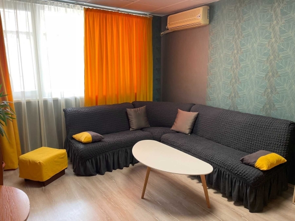 Дава се под наем Тристаен апартамент в Пловдив, Гагарин - 75 кв.м за 433.5 € - Снимка #1