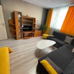 Дава се под наем Двустаен апартамент в Пловдив, Гагарин - 70 кв.м за 425 € - Снимка #1