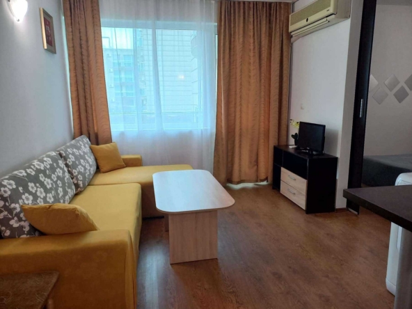 Дава се под наем Двустаен апартамент в Бургас, Сарафово - 60 кв.м за 306 € - Снимка #1