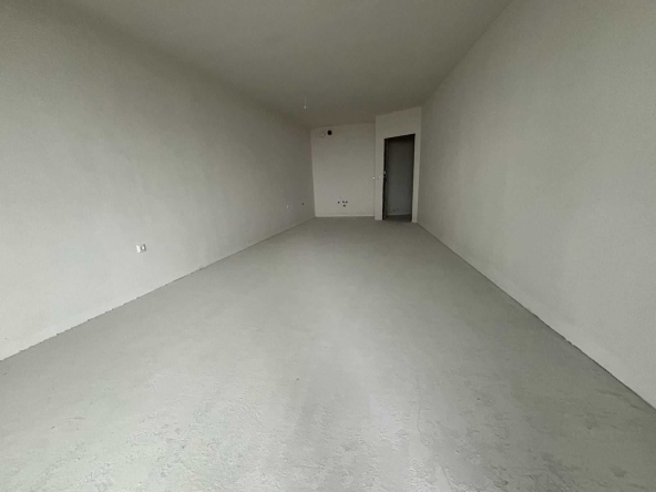 Тристаен апартамент в Варна, Център - 110 кв.м за 2637 €/кв.м - Снимка #1