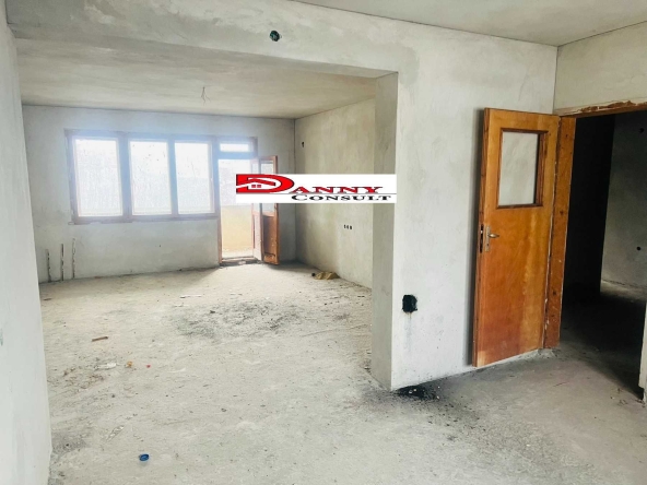 Тристаен апартамент в Трявна - 100 кв.м за 762 €/кв.м - Снимка #1