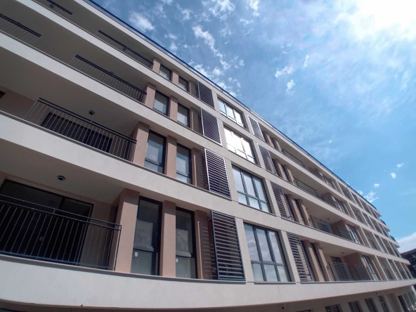 Тристаен апартамент в София, Студентски град - 172 кв.м за 1492 €/кв.м - Снимка #1