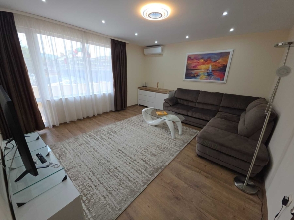 Четиристаен апартамент в Велинград - 100 кв.м за 1600 €/кв.м - Снимка #1