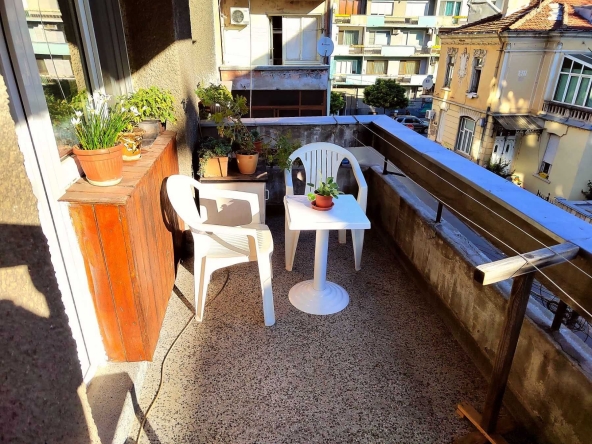 Дава се под наем Двустаен апартамент в Русе, Център - 56 кв.м за 255 € - Снимка #1