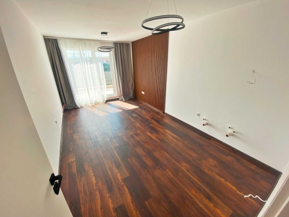 Тристаен апартамент в София, Студентски град - 105 кв.м за 2285 €/кв.м - Снимка #1