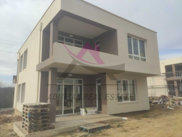 Къща в Варна, м-т Боровец - юг - 200 кв.м за 1500 €/кв.м - Снимка #1