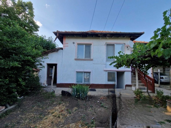 Къща в с. Вълчитрън, Област Плевен - 142 кв.м за 144 €/кв.м - Снимка #1