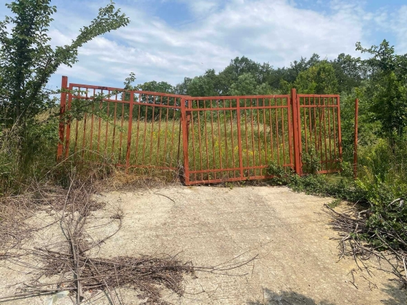 Парцел в София, Център - 1200 кв.м за 22 €/кв.м - Снимка #1