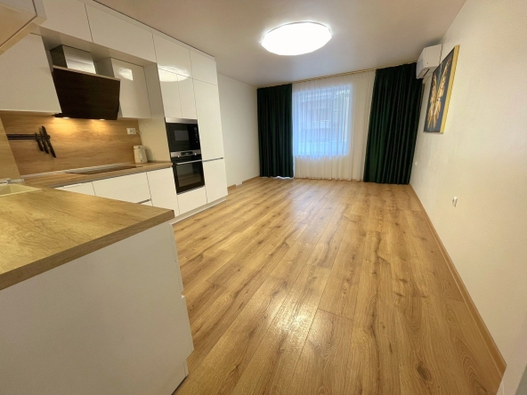 Тристаен апартамент в Варна, Трошево - 86 кв.м за 2442 €/кв.м - Снимка #1