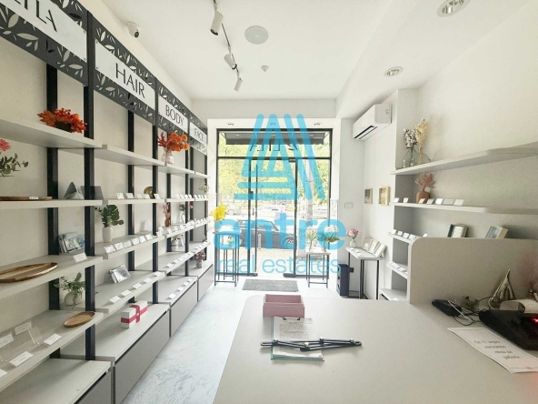 Дава се под наем Магазин в София, Оборище - 24 кв.м за 900 € - Снимка #1