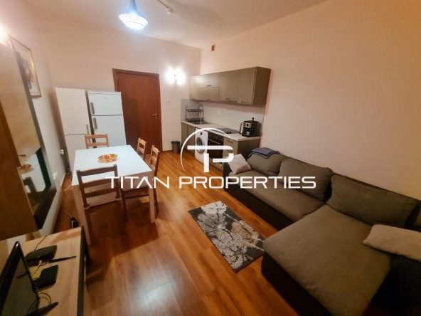 Дава се под наем Двустаен апартамент в Бургас, Център - 60 кв.м за 408 € - Снимка #1