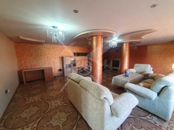 Промишлена сграда в с. Маноле, Област Пловдив - 880 кв.м за 97 €/кв.м - Снимка #1