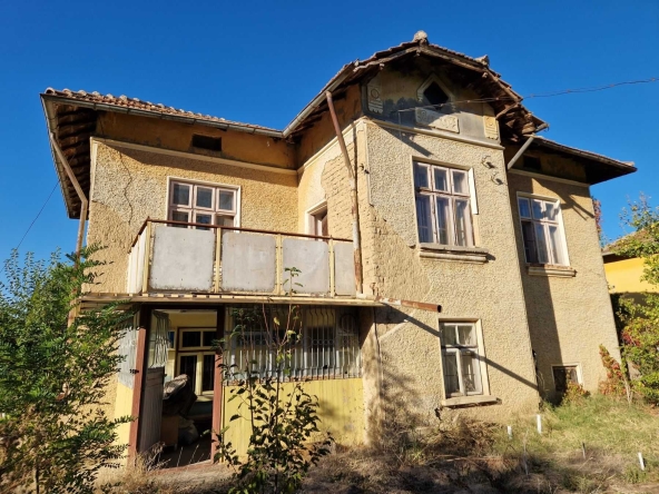 Къща в с. Обнова, Област Плевен - 130 кв.м за 71 €/кв.м - Снимка #1