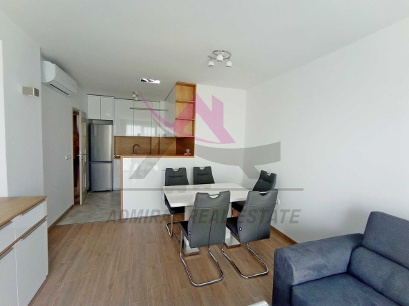 Дава се под наем Двустаен апартамент в Варна, Колхозен пазар - 60 кв.м за 660 € - Снимка #1