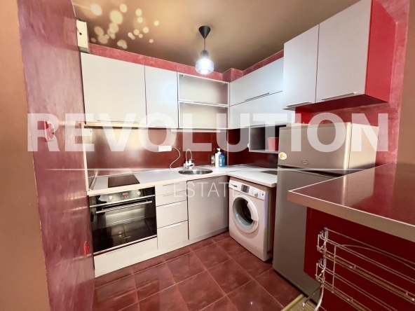 Дава се под наем Двустаен апартамент в Пловдив, Съдийски - 70 кв.м за 409 € - Снимка #1