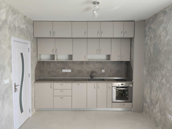 Дава се под наем Тристаен апартамент в Варна, Кайсиева градина - 80 кв.м за 561 € - Снимка #1