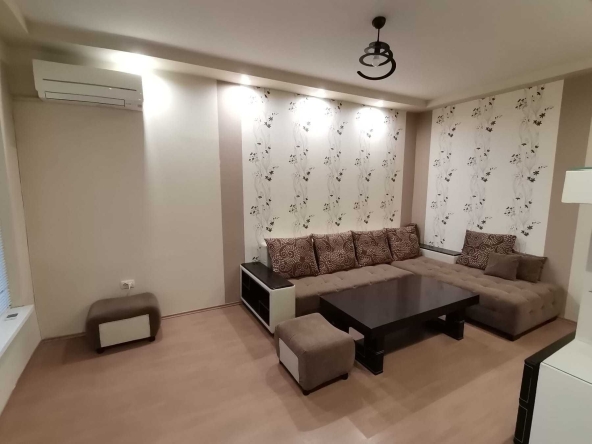 Дава се под наем Двустаен апартамент в Пловдив, Кючук Париж - 90 кв.м за 400 € - Снимка #1