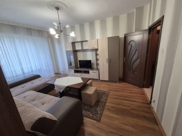 Дава се под наем Четиристаен апартамент в София, Свобода - 93 кв.м за 698.7 € - Снимка #1