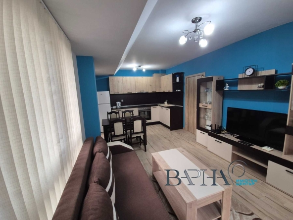 Дава се под наем Двустаен апартамент в Варна, Център - 60 кв.м за 612 € - Снимка #1