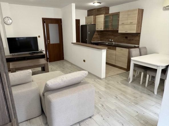 Дава се под наем Двустаен апартамент в София, Хладилника - 65 кв.м за 648.21 € - Снимка #1