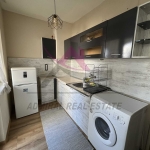 Дава се под наем Тристаен апартамент в Варна, Окръжна болница - 80 кв.м за 612 € - Снимка #1