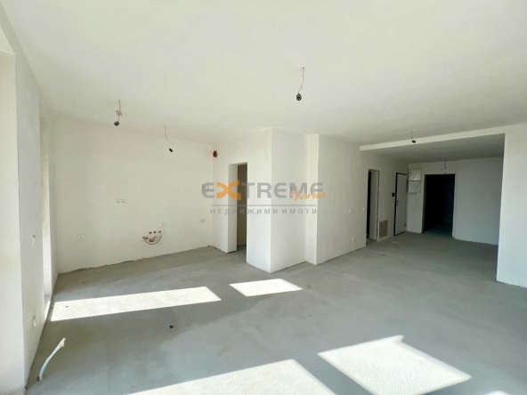 Двустаен апартамент в Варна, м-т Св. Никола - 152 кв.м за 844 €/кв.м - Снимка #1