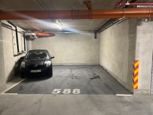 Дава се под наем Гараж / Паркомясто в Пловдив, Тракия - 32 кв.м за 159.12 € - Снимка #1