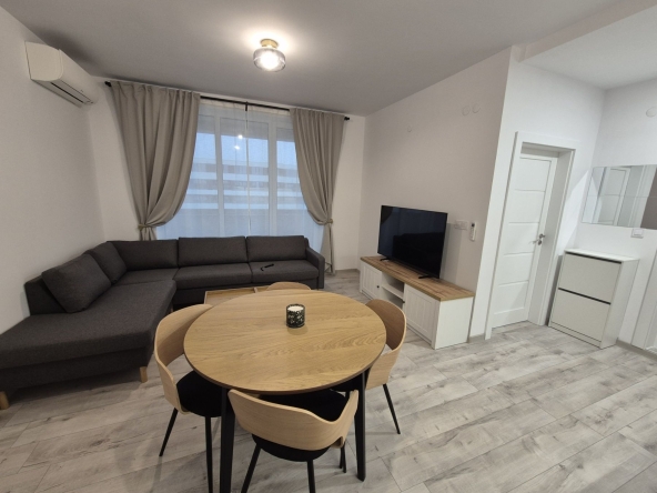 Дава се под наем Двустаен апартамент в Варна, Трошево - 70 кв.м за 698.19 € - Снимка #1