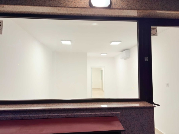 Дава се под наем Офис в Варна, Център - 84 кв.м за 887.4 € - Снимка #1