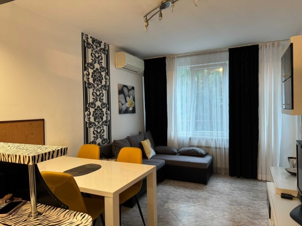 Дава се под наем Двустаен апартамент в София, Лагера - 55 кв.м за 597.21 € - Снимка #1