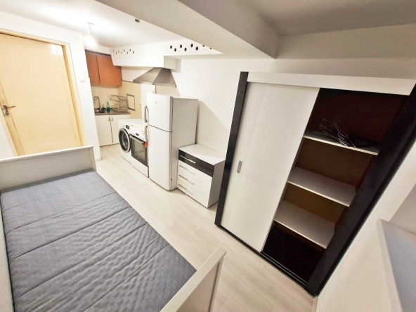 Дава се под наем Едностаен апартамент в София, Център - 25 кв.м за 297.84 € - Снимка #1