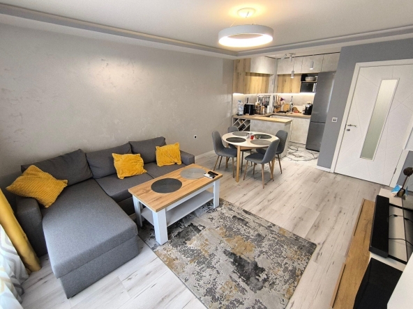 Дава се под наем Двустаен апартамент в Варна, Трошево - 52 кв.м за 548.25 € - Снимка #1