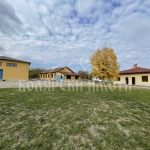 Промишлена сграда в с. Плаково, Област Велико Търново - 5000 кв.м за 38 €/кв.м - Снимка #1