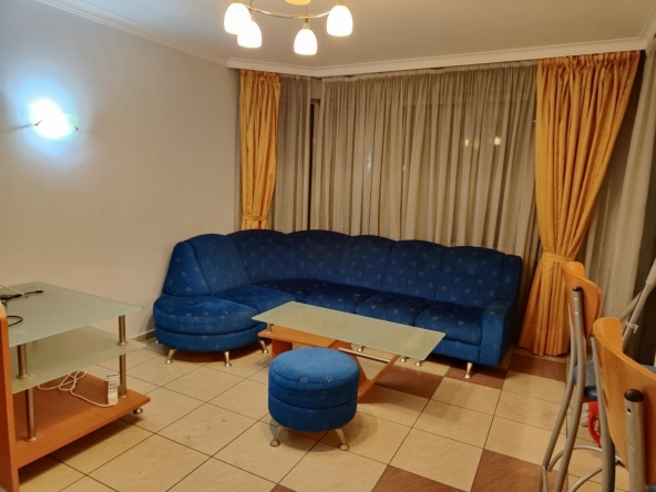 Дава се под наем Двустаен апартамент в София, Витоша - 85 кв.м за 797.64 € - Снимка #1