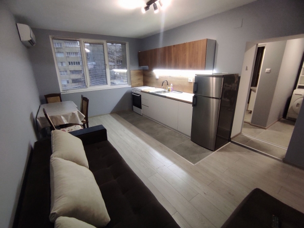 Дава се под наем Едностаен апартамент в Силистра, Север - 40 кв.м за 278.97 € - Снимка #1