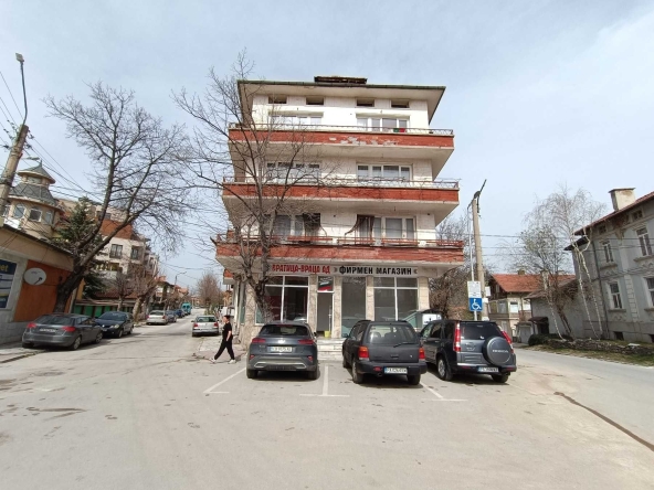 Магазин в Велинград - 94 кв.м за 2362 €/кв.м - Снимка #1