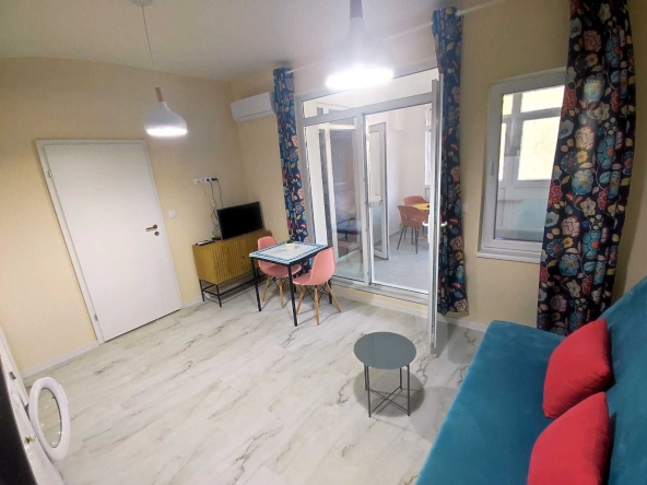 Двустаен апартамент в Варна, Център - 60 кв.м за 3650 €/кв.м - Снимка #1