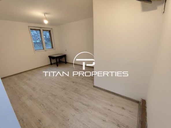 Офис в Пловдив, Център - 15 кв.м за 1367 €/кв.м - Снимка #1
