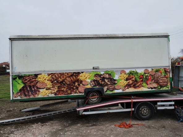 Дава се под наем Заведение в с. Граф Игнатиево, Област Пловдив - 5 кв.м за 178.5 € - Снимка #1