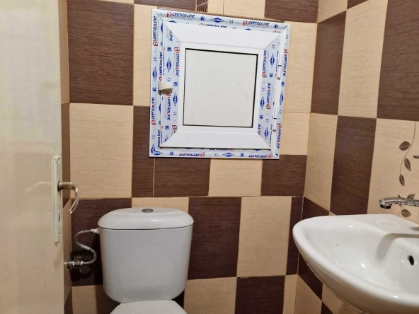 Тристаен апартамент в Димитровград - 86 кв.м за 653 €/кв.м - Снимка #1