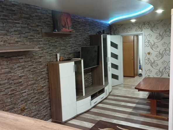 Тристаен апартамент в Стара Загора, Ремиза - 70 кв.м за 1500 €/кв.м - Снимка #1