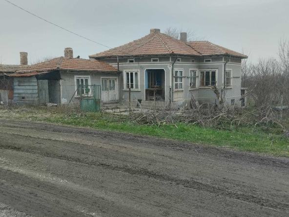 Къща в с. Сноп, Област Добрич - 80 кв.м за 96 €/кв.м - Снимка #1