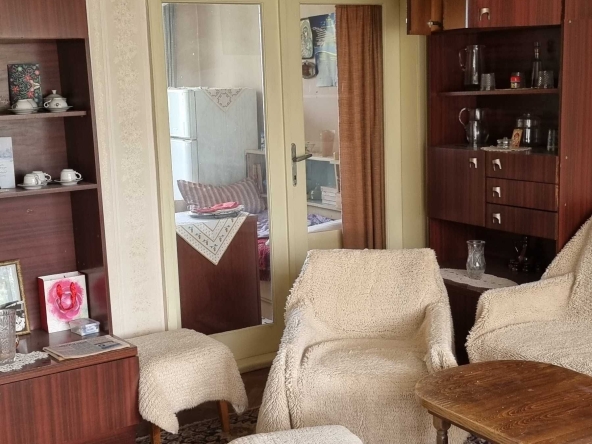 Четиристаен апартамент в Разград, Център - 100 кв.м за 918 €/кв.м - Снимка #1