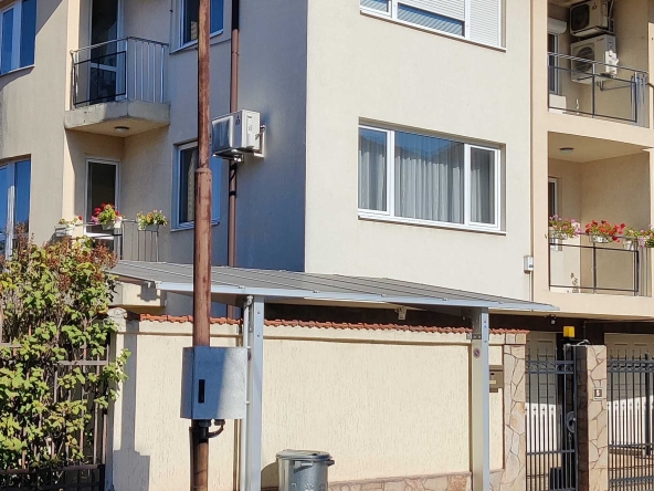 Къща в София, Горубляне - 439 кв.м за 1975 €/кв.м - Снимка #1