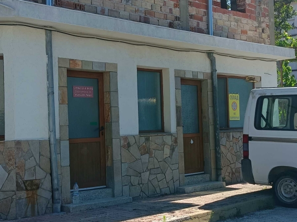 Дава се под наем Склад в Смолян, Горно Райково - 90 кв.м за 51 € - Снимка #1