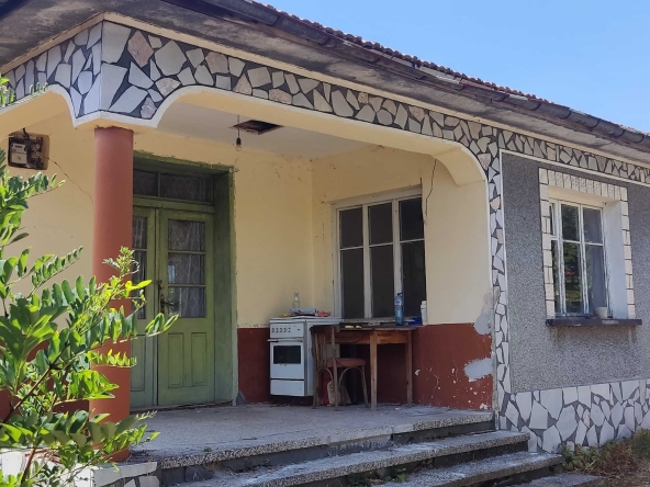 Къща в с. Искра, Област Пловдив - 70 кв.м за 438 €/кв.м - Снимка #1