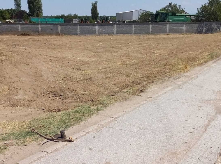 Парцел в Пловдив, Център - 2000 кв.м за 11 €/кв.м - Снимка #1