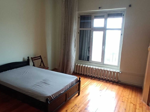 Дава се под наем Двустаен апартамент в София, Банишора - 50 кв.м за 321.3 € - Снимка #1