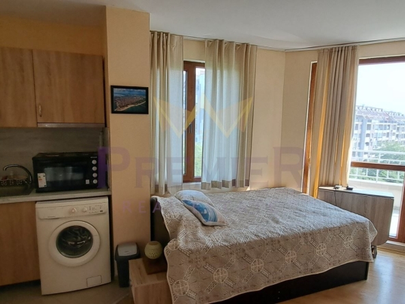 Едностаен апартамент в Бургас, Лазур - 30 кв.м за 2634 €/кв.м - Снимка #1