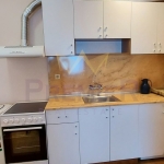 Дава се под наем Двустаен апартамент в к.к. Св.Св. Константин и Елена - 65 кв.м за 51 € - Снимка #1